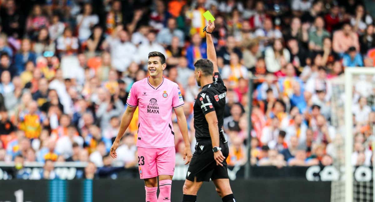 César Montes con el Espanyol la temporada pasada en primera.