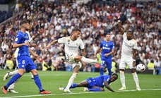Joselu desempolva su idilio con el Bernabéu