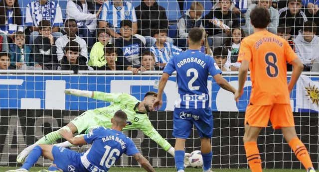 El Valencia paga su segunda novatada y acepta su realidad: «No estamos para luchar por cosas importantes»