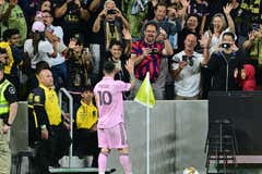 Messi le gana al campeón de la MLS antes de irse con Argentina