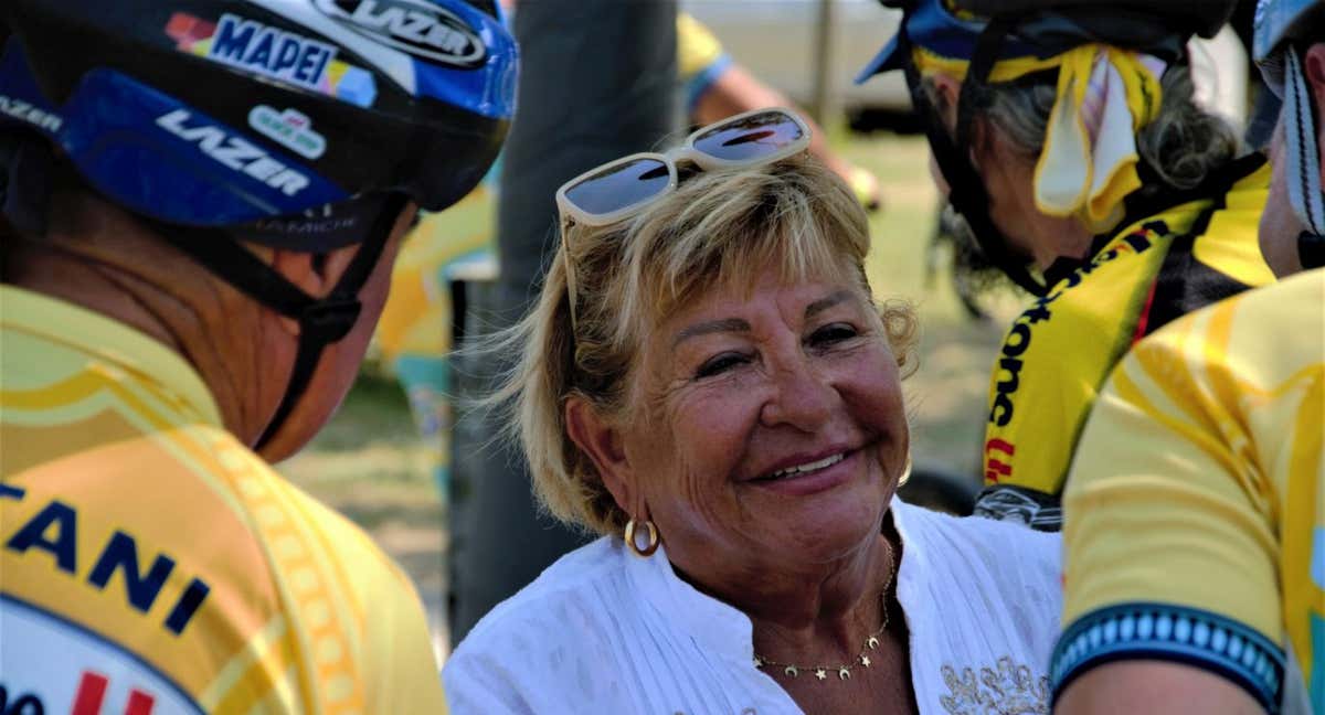 La madre de Marco Pantani, Tonina, durante la carrera celebrada en honor a su hijo en Cesenatico. /Julio Ocampo