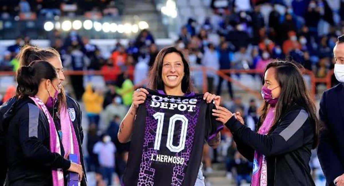 Jenni Hermoso, en su presentación como jugadora del Pachuca la pasada temporada. /Diego Ramírez