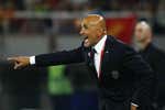 Ni Spalletti levanta a una Italia que se complica la clasificación