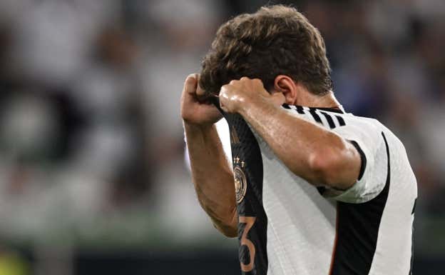 Alemania echa a Flick, Völler será interino y la DFB buscará un nuevo entrenador