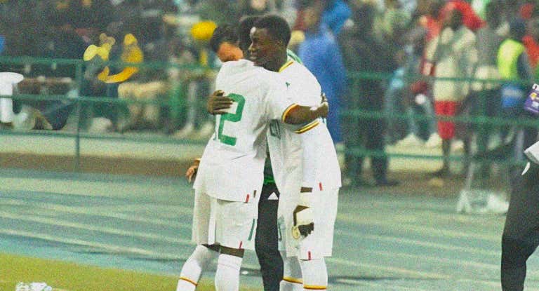 El momento del debut de Amara Diouf.
