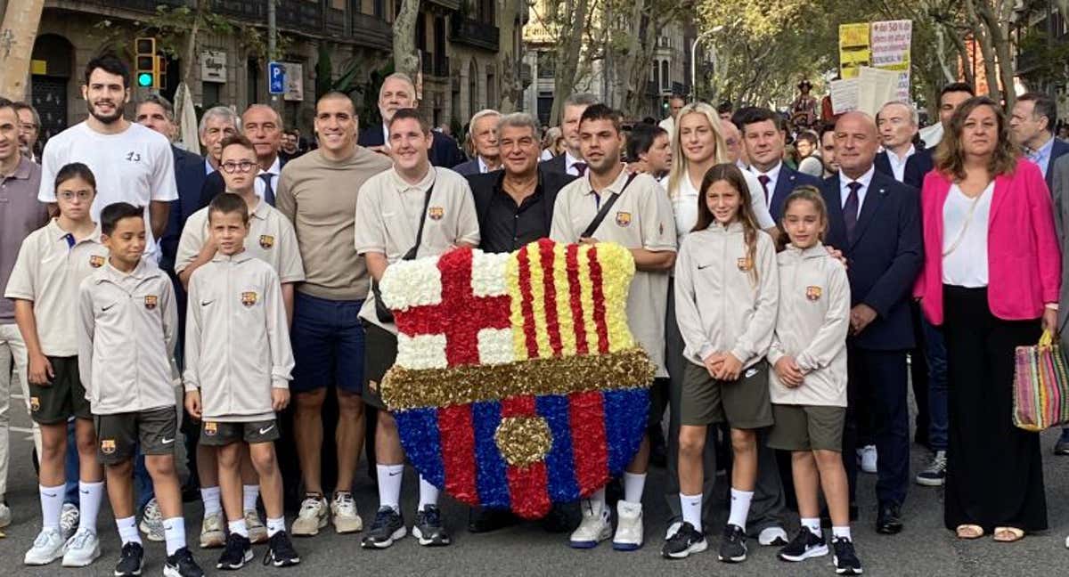 Laporta encabezando la delegación del Barça en el monumento a Rafael Casanova. /RELEVO