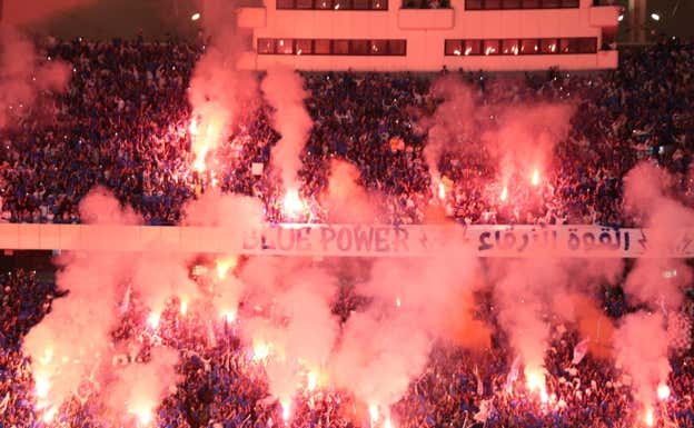 La afición del Al-Hilal es una de las más numerosas y calientes del fútbol saudí. REUTERS