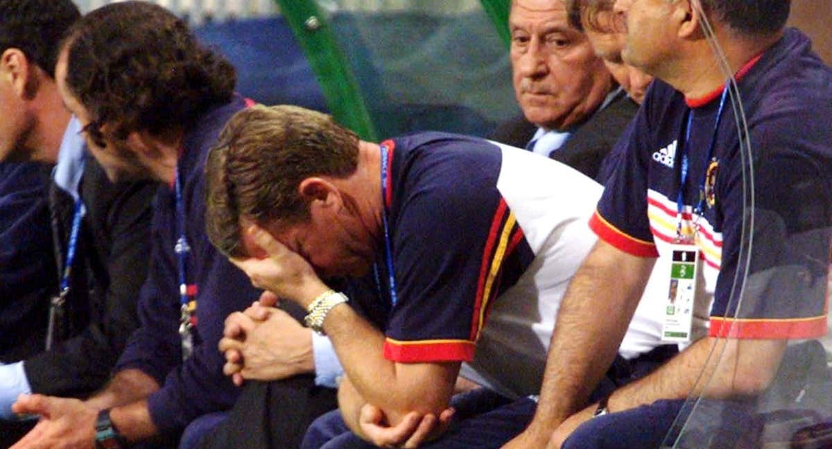 Javier Clemente tras una derrota de la Selección en 1998./Miguel Berrocal