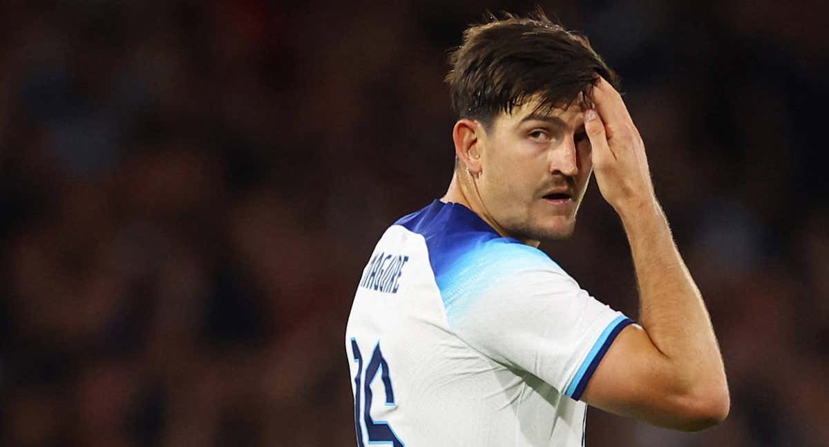 Harry Maguire tras marcarse en propia puerta contra Escocia./REUTERS