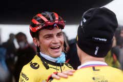 Kuss, un gregario servicial atrapado en la guerra fría entre Roglic y Vingegaard