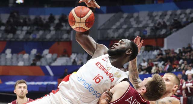 Usman Garuba firma un contrato dual con Golden State Warriors