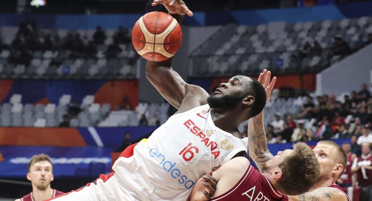 Usman Garuba durante el partido ante Letonia en el pasado Mundial.