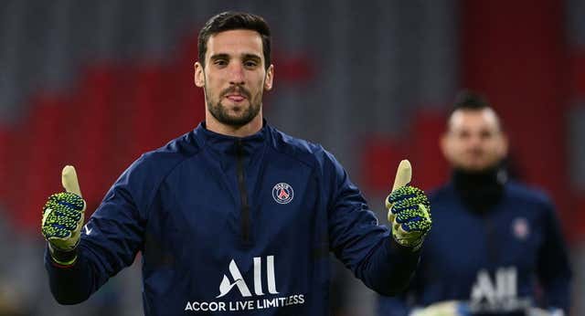 Sergio Rico: «Lo primero que le pregunté al doctor era si podía volver a jugar al fútbol»