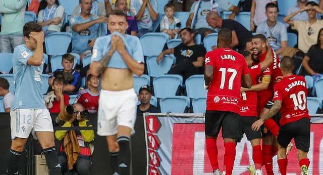 Muriqi recupera su olfato y alarga la herida del Celta en Balaídos