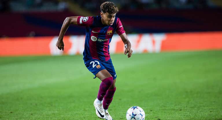 Yamine Lamal, en su debut en la Liga de Campeones.