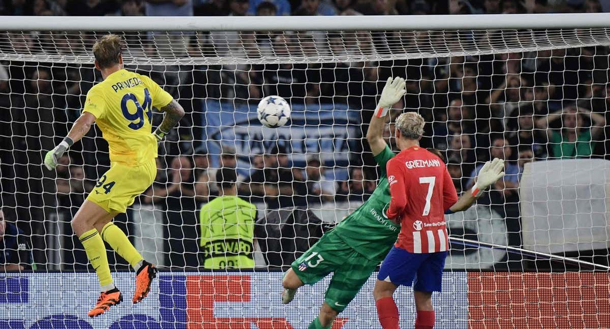 Provedel marcó en la última jugada del partido: centro de Luis Alberto y cabezazo del portero al fondo de las mallas para poner el 1-1 final. /AFP