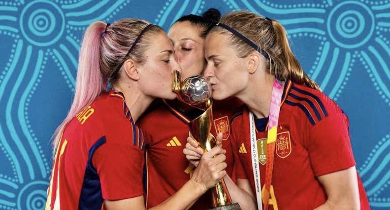 La foto con Alexia Putellas e Irene Paredes que ha compartido Jenni Hermoso.