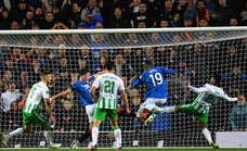 El Betis y Pellegrini se quedan helados en el Ibrox Stadium