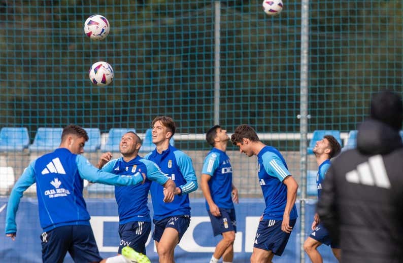 Cazorla vuelve al Tartiere: «Con sólo verle sacar un córner con la derecha, el abono ya está pagado»