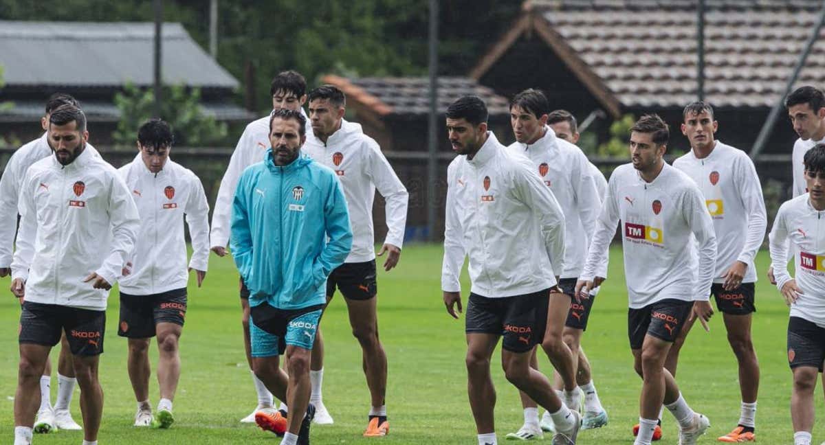 Baraja en un entrenamiento con su equipo.