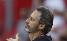 Vicente Moreno se queda en el alambre tras encajar otra goleada: «Fuerzas me sobran»