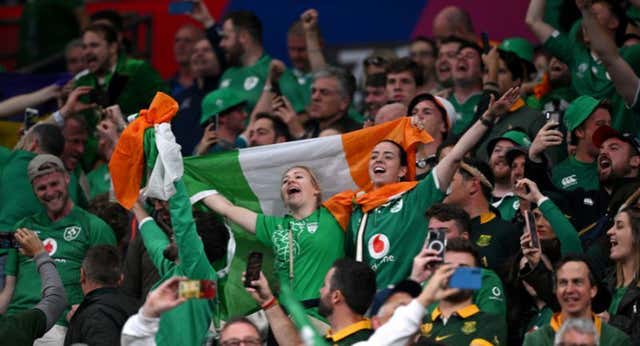 Controversia, polémica y debate en Irlanda tras el cántico de celebración de su afición de rugby