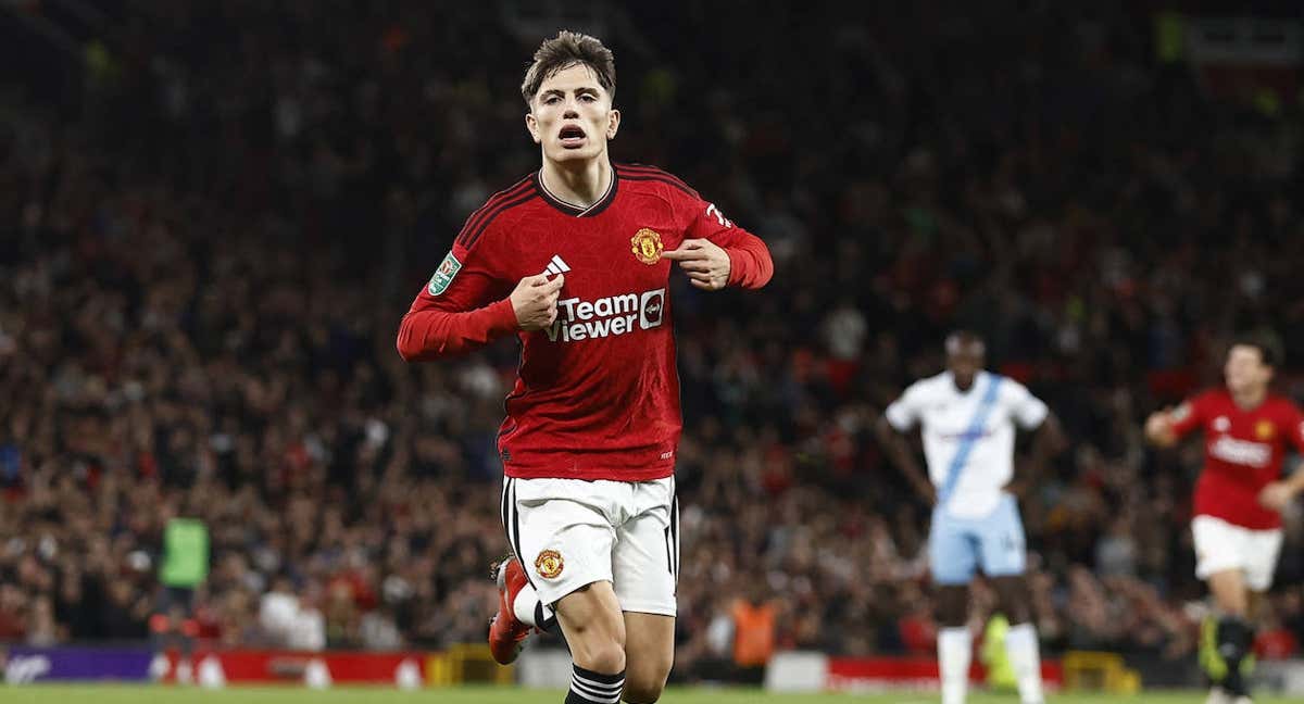 Alejandro Garnacho celebra su primer gol de la temporada./REUTERS