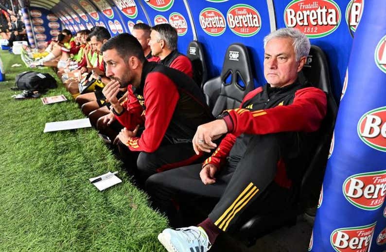 Mourinho tras el peor arranque histórico de la Roma: “Tampoco nunca jugaron dos finales europeas”