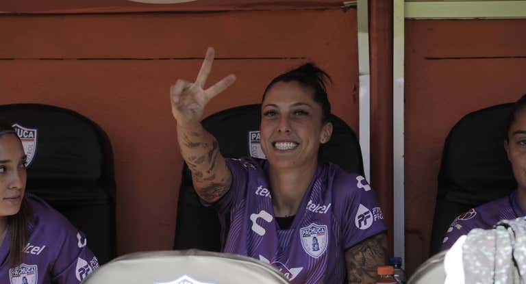 Jenni Hermoso, durante el primer partido con el Pachuca tras ser campeona del mundo.
