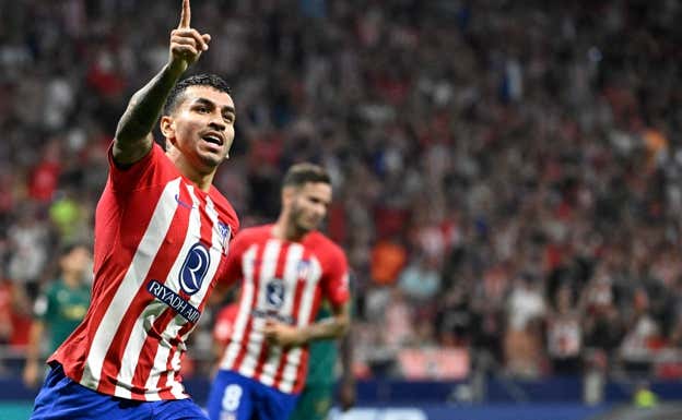 Correa hizo un doblete ante el Cádiz.  EFE