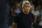 Pellegrini se rinde a William Carvalho y le da un cariñoso toque a Assane