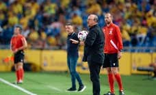 Benítez no da crédito y estalla: «Estamos hablando de fútbol, no de ping pong»