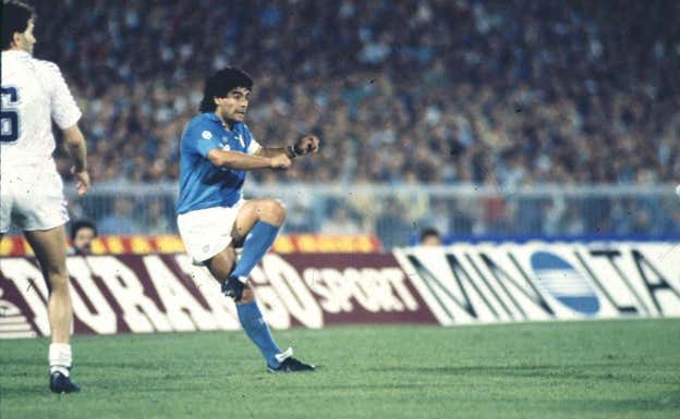 Maradona, en el partido contra el Real Madrid del 30 de septiembre de 1987.