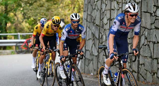 Los ciclistas del Quick-Step explotan contra la fusión: ‘No estamos de acuerdo con esta mierda’