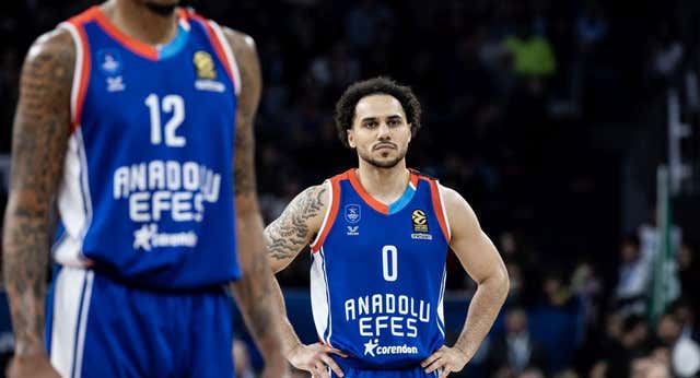 Shane Larkin ya no es turco: la Federación le quita el pasaporte y pone en jaque al Anadolu Efes