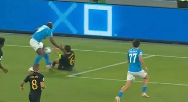 Penalti de Nacho: ¿qué dijo UEFA en verano sobre las manos?