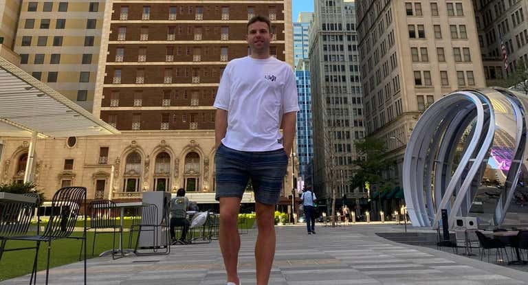 Asier Illarramendi paseado por las calles de Dallas