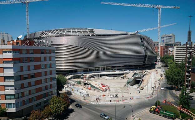 Las obras del Santiago Bernabéu.  EFE