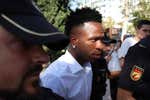 Ni el comunicado del Valencia ni la 'agresividad' de la defensa altera la declaración de Vinicius