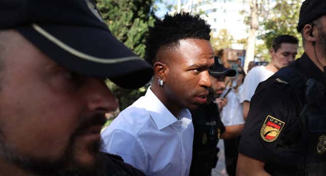 Ni el comunicado del Valencia ni la ‘agresividad’ de la defensa altera la declaración de Vinicius