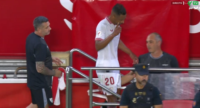 Fernando le niega el saludo a Mendilibar al ser cambiado en la primera parte