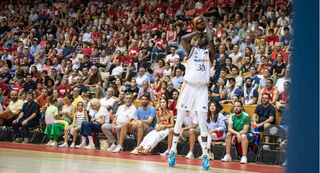 El Real Madrid rompe el equilibrio en la Liga Endesa y se queda líder en solitario