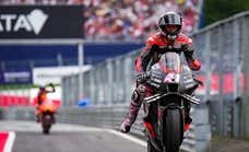 Aleix Espargaró comanda, Bezzecchi sorprende solo cinco días después de su operación y Márquez se mete en la Q2