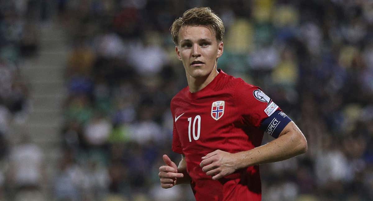 Odegaard, en un partido como capitán de Noruega.