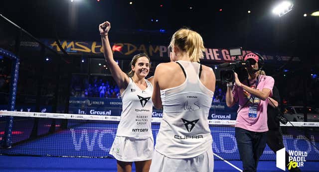 Ariana Sánchez y Paula Josemaría cerrarán el año como números uno del pádel mundial