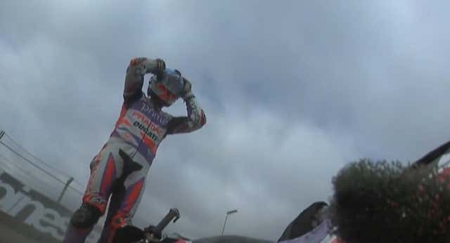 Un fallo mientras rodaba en cabeza deja a Jorge Martín sin el liderato de MotoGP