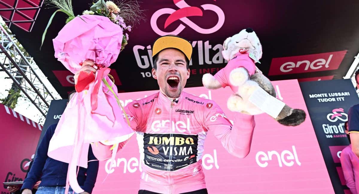 Primoz Roglic celebra su victoria en el pasado Giro d'Italia.