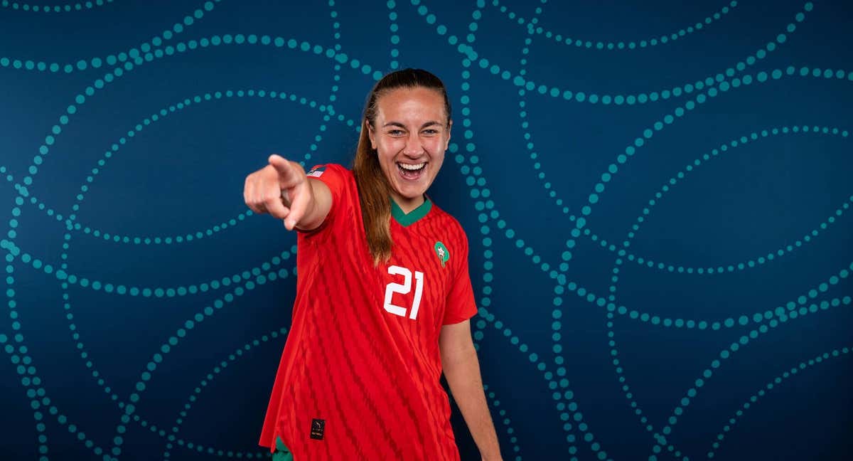 Yasmin Mrabet, durante la sesión de fotos previa al Mundial de Australia y Nueva Zelanda. /Getty