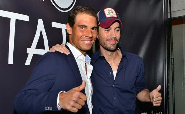 Nadal y Enrique Iglesias durante la inauguración de Tatel Miami en 2017.  EFE/Giorgio Viera