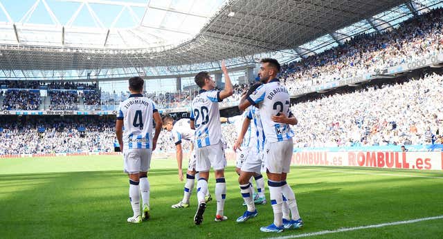 Take Kubo cambia la historia de un partido que la Real ganó de manera agónica
